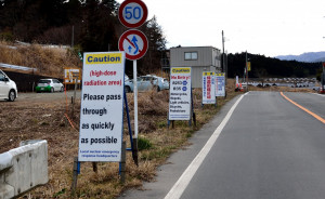 Nuclearhotseat.com - Signs outside the Fukushima Exclusion Zone. In 2019, total of 26 English caution signs were placed in 12 places in exclusion zones to prevent foreigners from trespassing in radioactive areas. (Photo courtesy of U. G. Kaneko) Nuclearhotseat.com - Signs outside the Fukushima Exclusion Zone. In 2019, total of 26 English caution signs were placed in 12 places in exclusion zones to prevent foreigners from trespassing in radioactive areas. (Photo courtesy of U. G. Kaneko)
